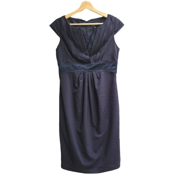 Beautiful Adrianna Papell Black Dress with Pleated Neckline Detail, Size Small - Picture 1 of 10